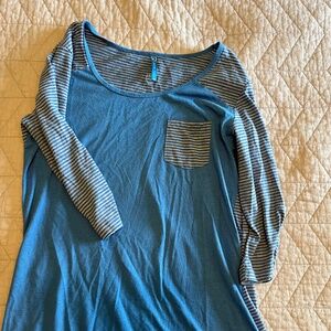 blue striped 3/4 sleeve Kuhl shirt size Medium